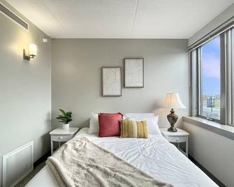 Downtown 1br By Steps From Wells Free Parking - Des Moines - Bedroom