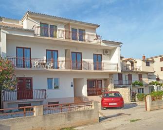 Apartments Jere - Primosten - Budynek