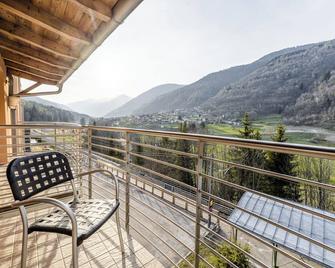 Ravelli Sporting - Mezzana - Balcony