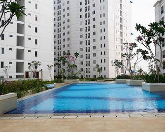2Br for 5 Pax Bassura Apartment Next to Mall - Yakarta - Piscina