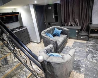 Ikeja Airport View - Lagos - Living room