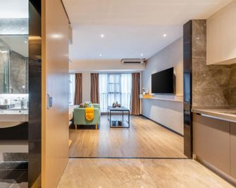 City Comfort Inn Yunfu Xinxing Juncheng Square Second Branch - Yunfu - Bedroom