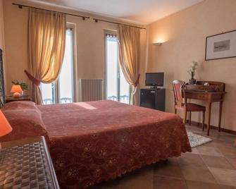 Hotel Aquadolce - Verbania - Yatak Odası