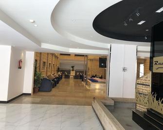 Rawasi Hotel Suites - Taif - Hành lang