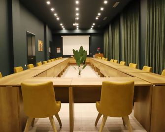 Hotel Colombo - Berat - Meetingraum
