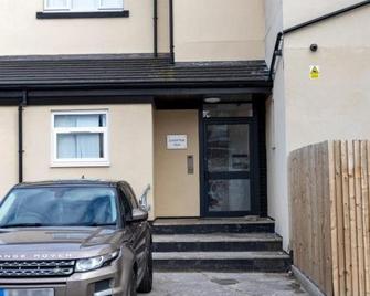 2c Spv Double En-Suite Room - Wakefield - Outdoor view