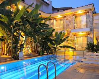 Giritlim Butik Otel - Cesme - Pool