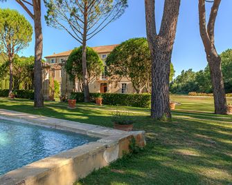 Chateau Talaud - Loriol-du-Comtat - Zwembad