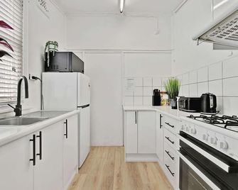 Dejorja Studio - Cbd, Eclectic Retreat For 2 - Bathurst