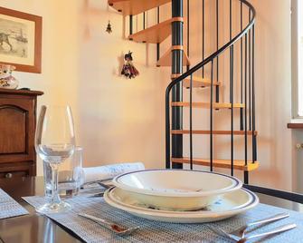 Downtown Varenna - Historic Centre by villavistalago - Varenna - Comedor