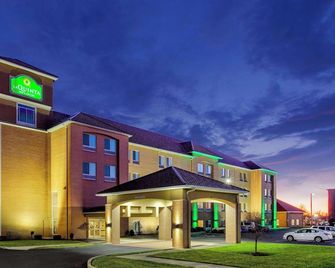 Spark by Hilton Plainfield Indianapolis Airport - Plainfield - Будівля