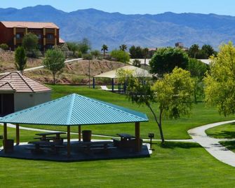 Newly Renovated Condo - Mesquite