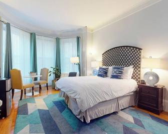 Walk To Fenway, Longwood Medical, Large Pvt Room - Brookline - Bedroom