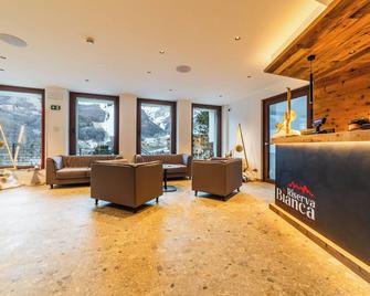 Riserva Bianca Limone Hotel & Spa - Limone Piemonte - Front desk