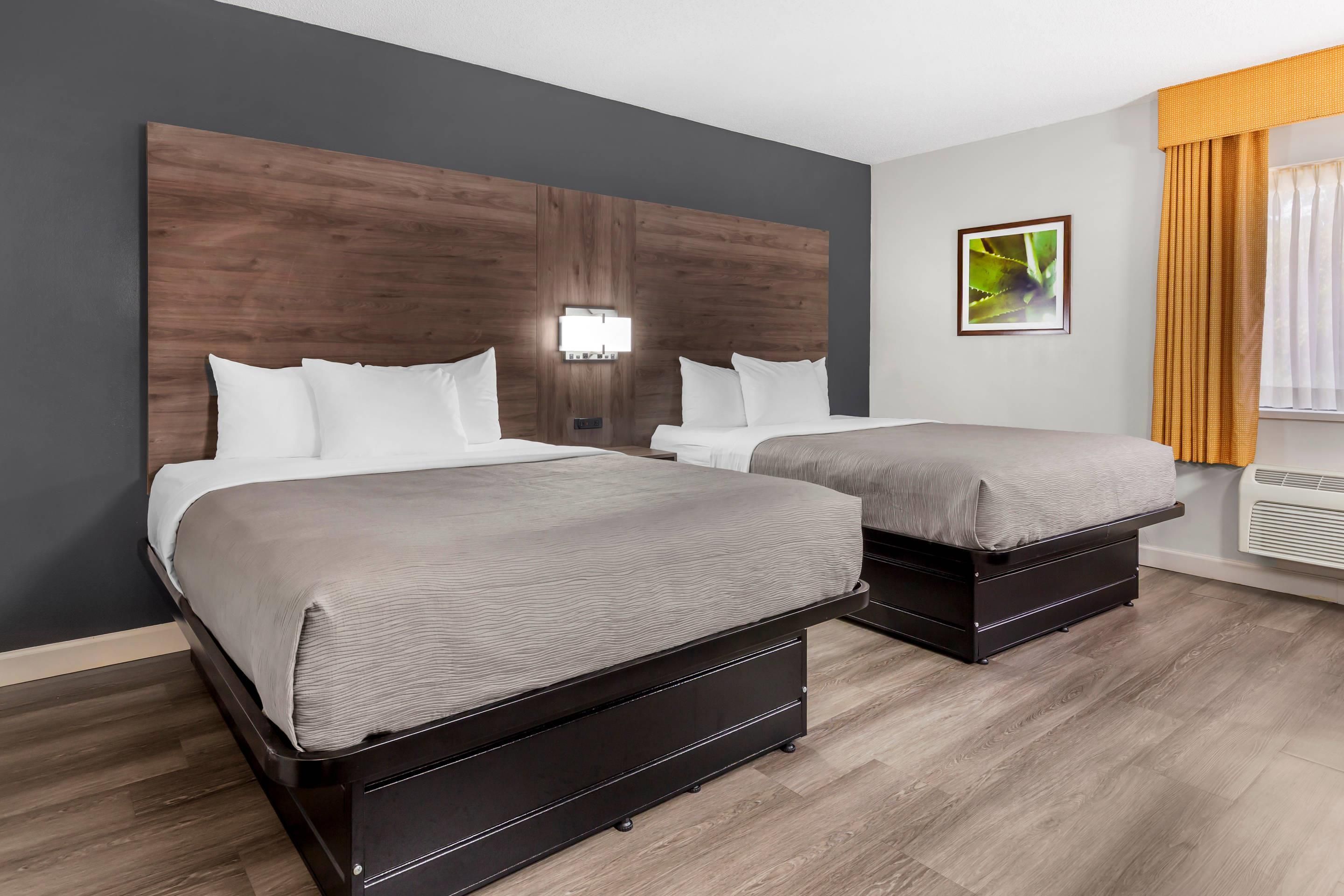 Quality Inn & Suites Raleigh Durham Airport - Morrisville - Schlafzimmer