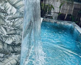 Ilio Boutique Hotel - Ksamil - Basen