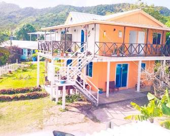 Posada In the Caribbean - Providencia - Edificio