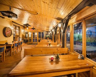 Zavis z Falkenstejna - Hluboká nad Vltavou - Restaurant