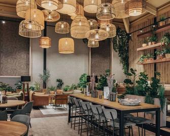 Modern Chalet With Dishwasher Near the Beach - The Hague - Restaurant