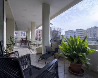 Hotel Bianca Vela - Rimini - Patio
