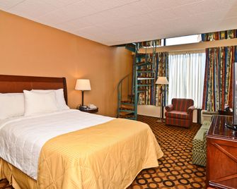 Pocono Resort & Conference Center - Pocono Mountains - Lake Harmony - Bedroom