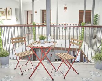 Apartamentos Turísticos Mamelón - Jerez de la Frontera - Balcony