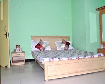 Goroomgo Viren Plaza Agra - Agra - Bedroom