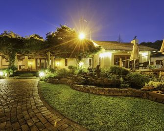 Whispering Pines Country Estate - Magaliesburg