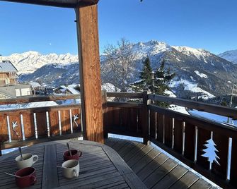 Individual Chalet Les Saisies, sleeps 12 - Hauteluce - Balcon