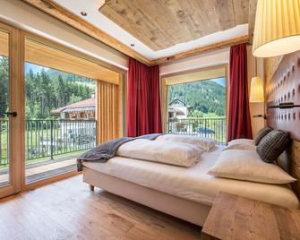 Chalet 'Moutain Villa Anita' with Private Terrace and Wi-Fi - Braies - Bedroom