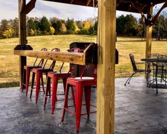 Bourbon Trail: Caboose on the Farm - Lawrenceburg - Restaurant