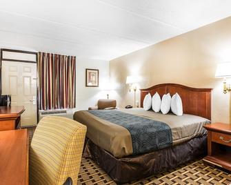 Econo Lodge Midtown - Savannah - Yatak Odası