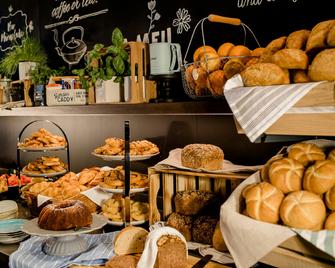 Motel One Paris-Porte de Versailles - Issy-les-Moulineaux - Buffet