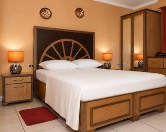 Culture Crossroads Inn - Puerto España