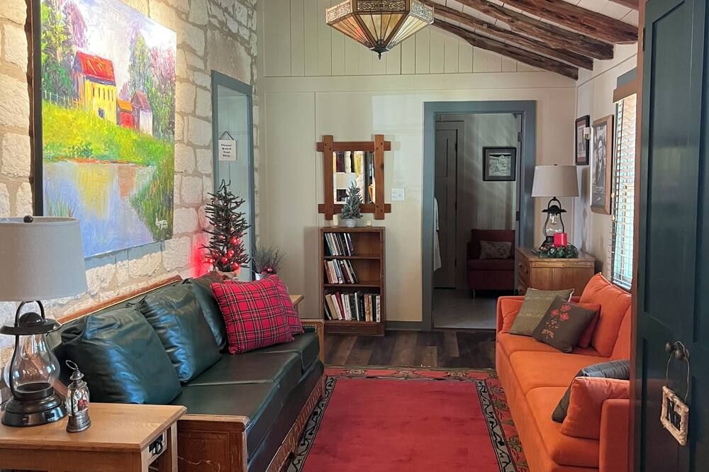 NEW! Historic Guest Home on Main - Heart of Town - Salado - Living room