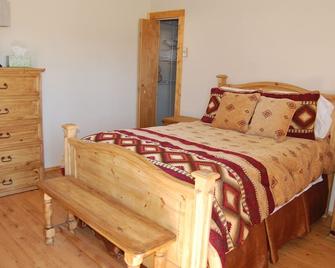 Cute 2/1 Cabin With Full Kitchen And Teton Views - Moran - Schlafzimmer