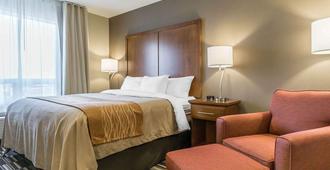 Comfort Inn & Suites Edmonton International Airport - Nisku - Schlafzimmer