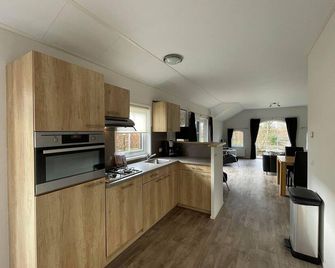 Home in Sint Nicolaasga - Sint Nicolaasga - Kitchen