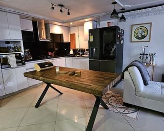 Habitación 1 calle 67 - Bogotá - Cocina