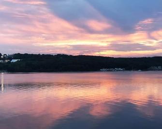 Waterfront Home with a View - Groton - Outdoors view