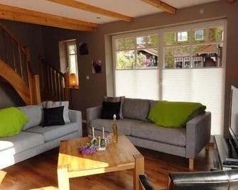 Holiday home in Klein Meckelsen with garden - Sittensen - Living room