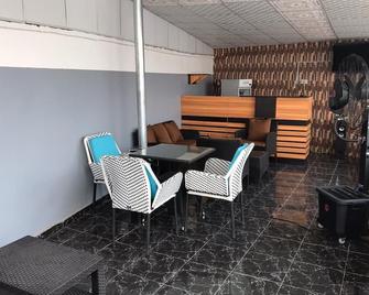 Stella Holiday Inn - Ibadan - Building