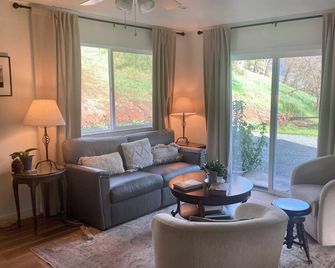 Barberry Cottage - Near Kings Canyon National Park - Squaw Valley (Fresno County) - Sala de estar