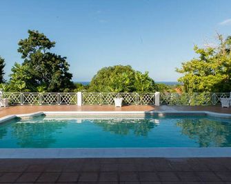 Charming 2 bedroom apartment with view of the Caribbean Sea - Montego Bay - Piscine