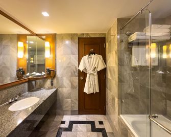 Rembrandt Hotel Bangkok - Bangkok
