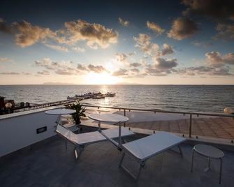 Sunset Beach - Marausa - Balcón