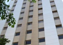 Grand Hotel Beirut - Beirut - Building