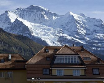 Hotel Silberhorn - Residences & Spa Wengen - Lauterbrunnen - Outdoor view
