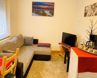 Kusch'lige kleine Wohnung - Koblenz - Oturma odası