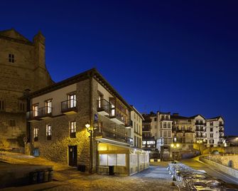 Katrapona - Getaria - Gebouw
